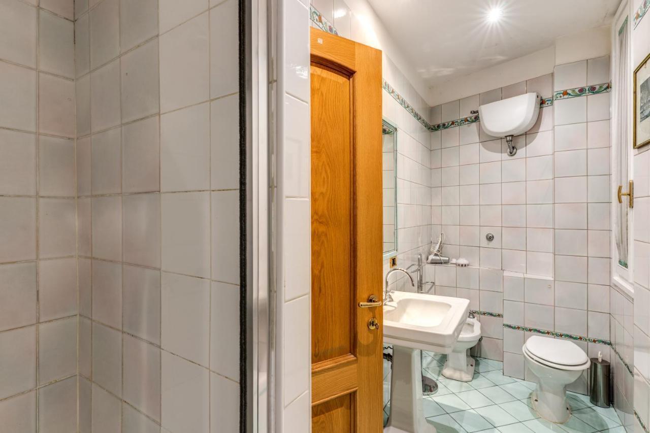 Lovely Flat By The Trevi Fountain Daire Roma Dış mekan fotoğraf