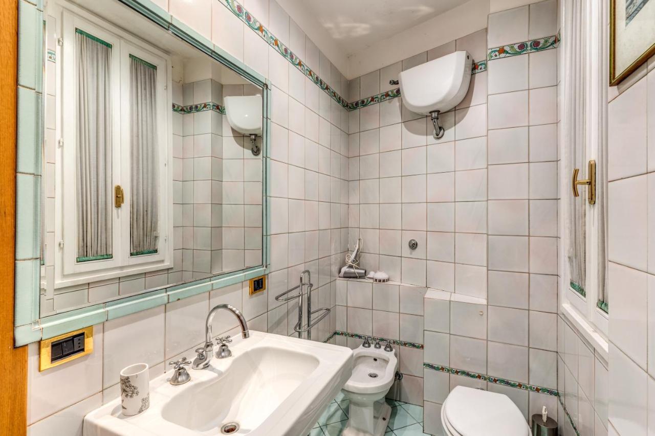 Lovely Flat By The Trevi Fountain Daire Roma Dış mekan fotoğraf