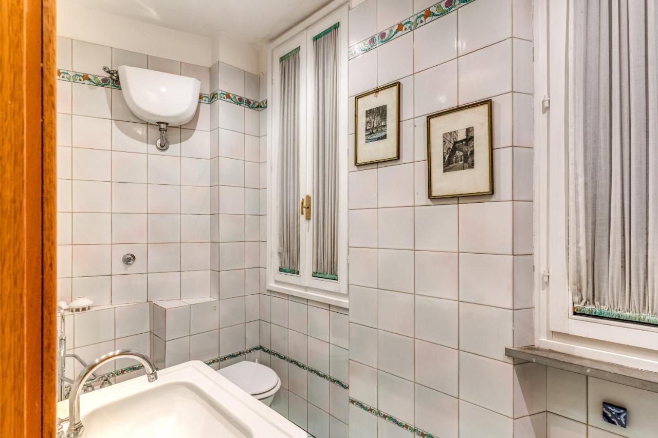 Lovely Flat By The Trevi Fountain Daire Roma Dış mekan fotoğraf