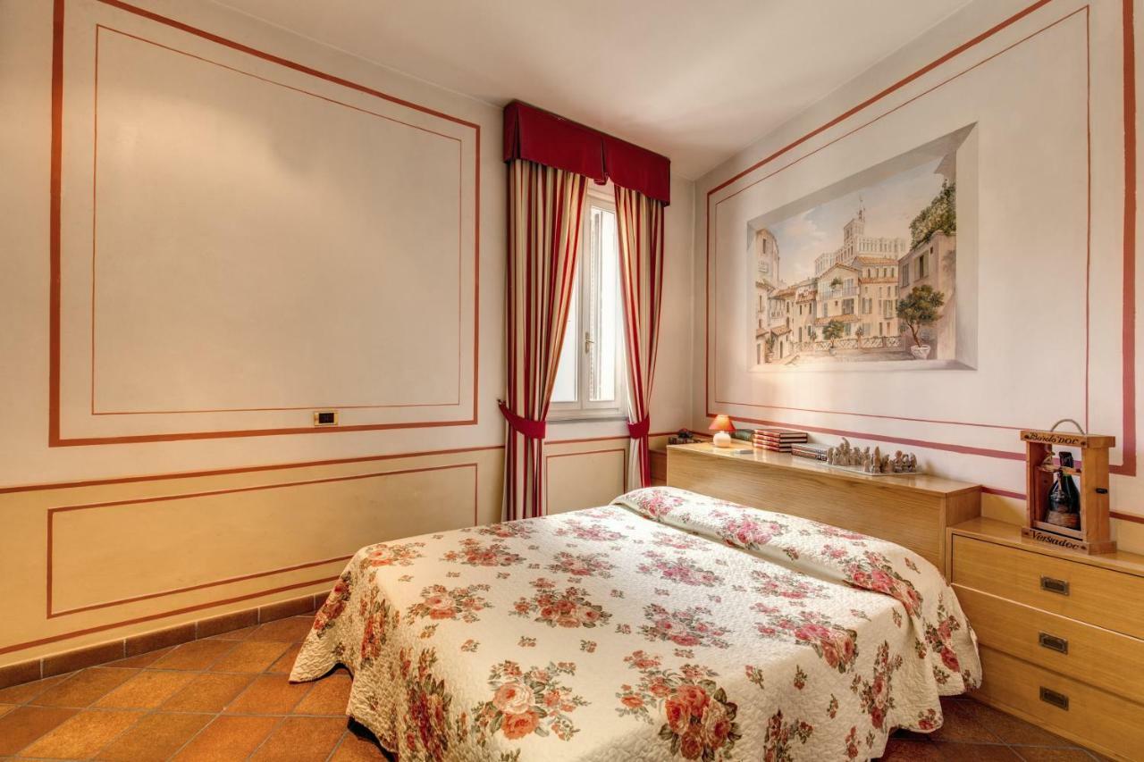 Lovely Flat By The Trevi Fountain Daire Roma Dış mekan fotoğraf