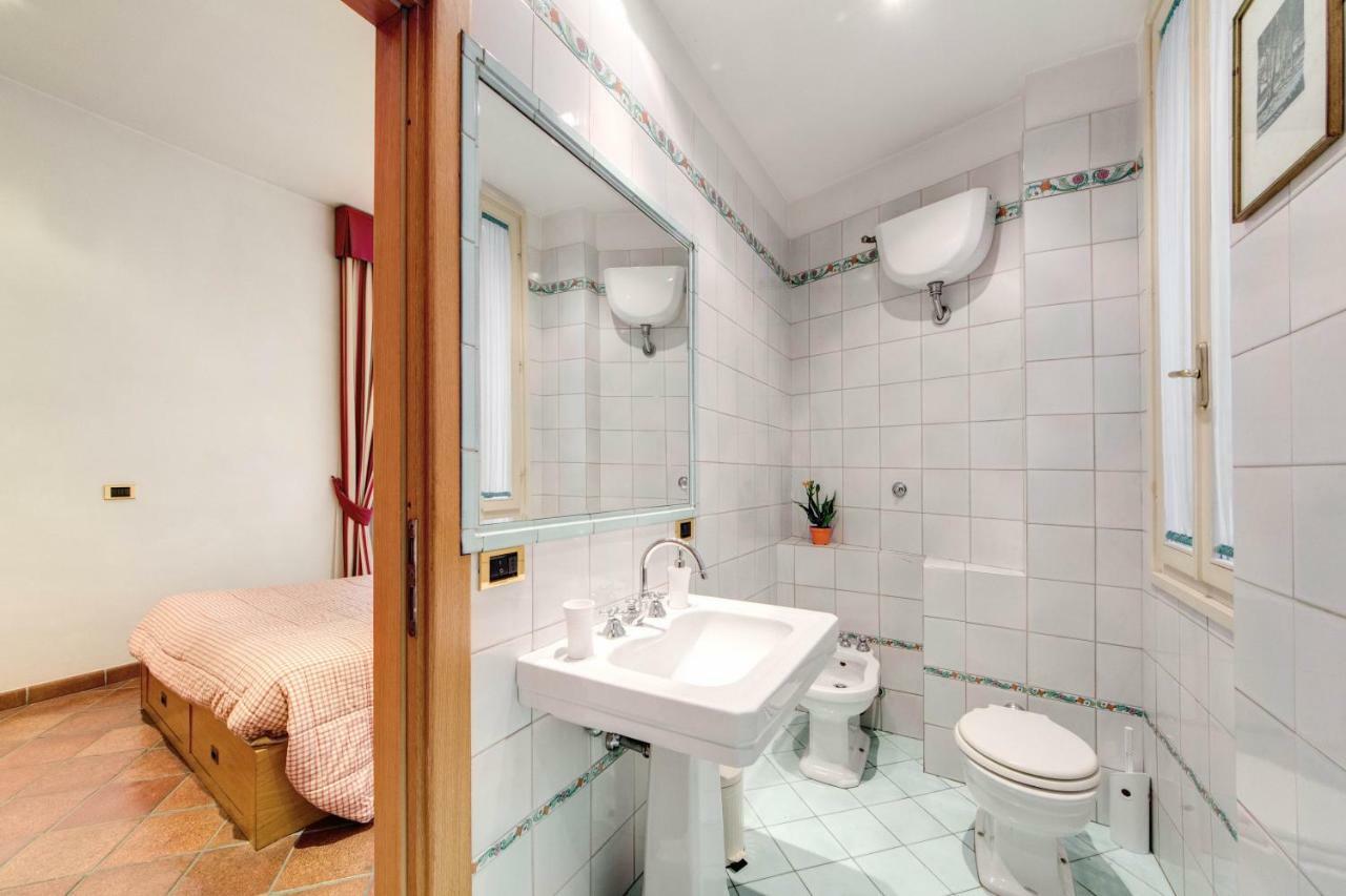 Lovely Flat By The Trevi Fountain Daire Roma Dış mekan fotoğraf