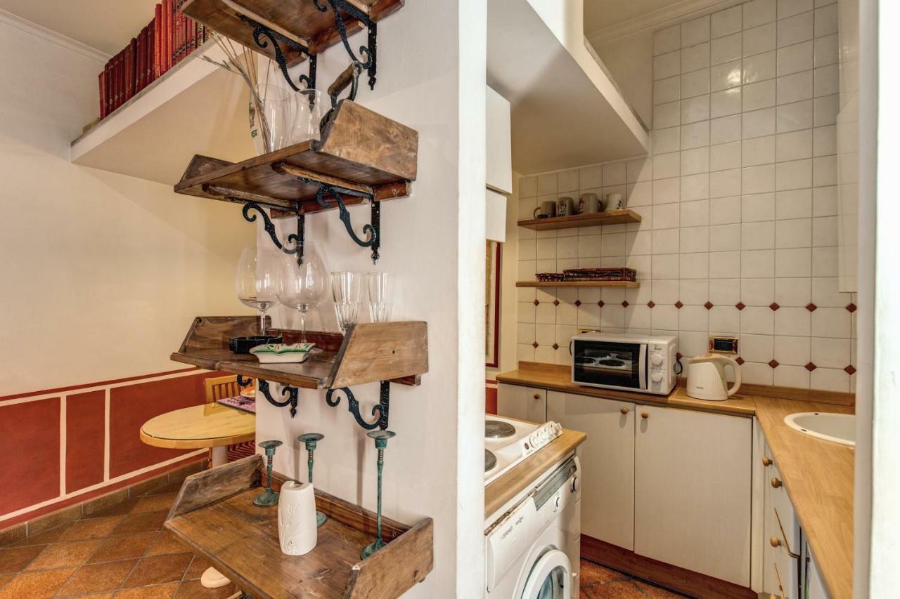Lovely Flat By The Trevi Fountain Daire Roma Dış mekan fotoğraf