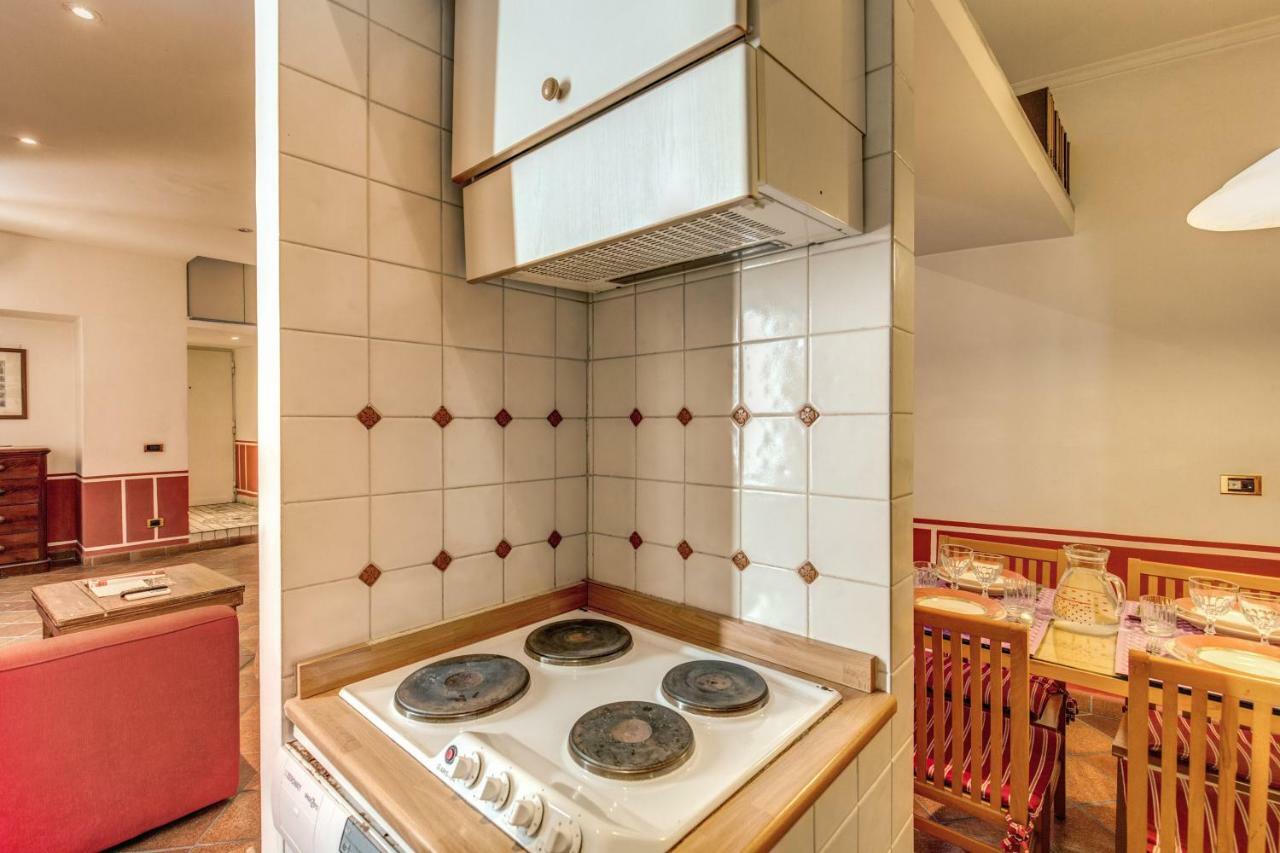 Lovely Flat By The Trevi Fountain Daire Roma Dış mekan fotoğraf